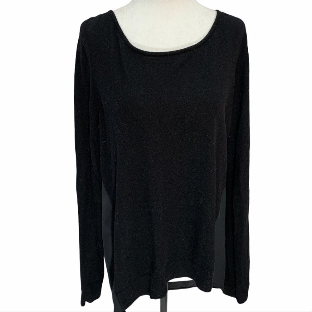 𝅺guess Black Sweater/Top Sheer Back Round Neck Lightweight High/Low L